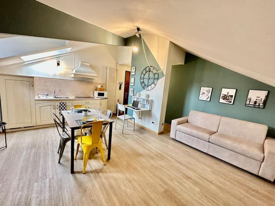 63 Passi Dal Lago In Centro By Revenue House Como Luaran gambar