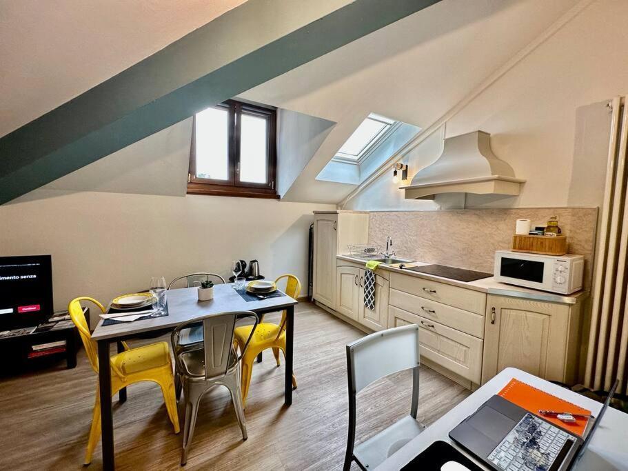 63 Passi Dal Lago In Centro By Revenue House Como Luaran gambar